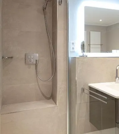 S27_33_ Long Island *